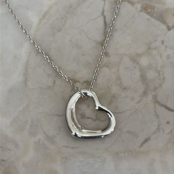 Tiffany &Co. Elsa Peretti Open Heart Necklace 16mm Heart 18” Chain - Picture 3 of 10